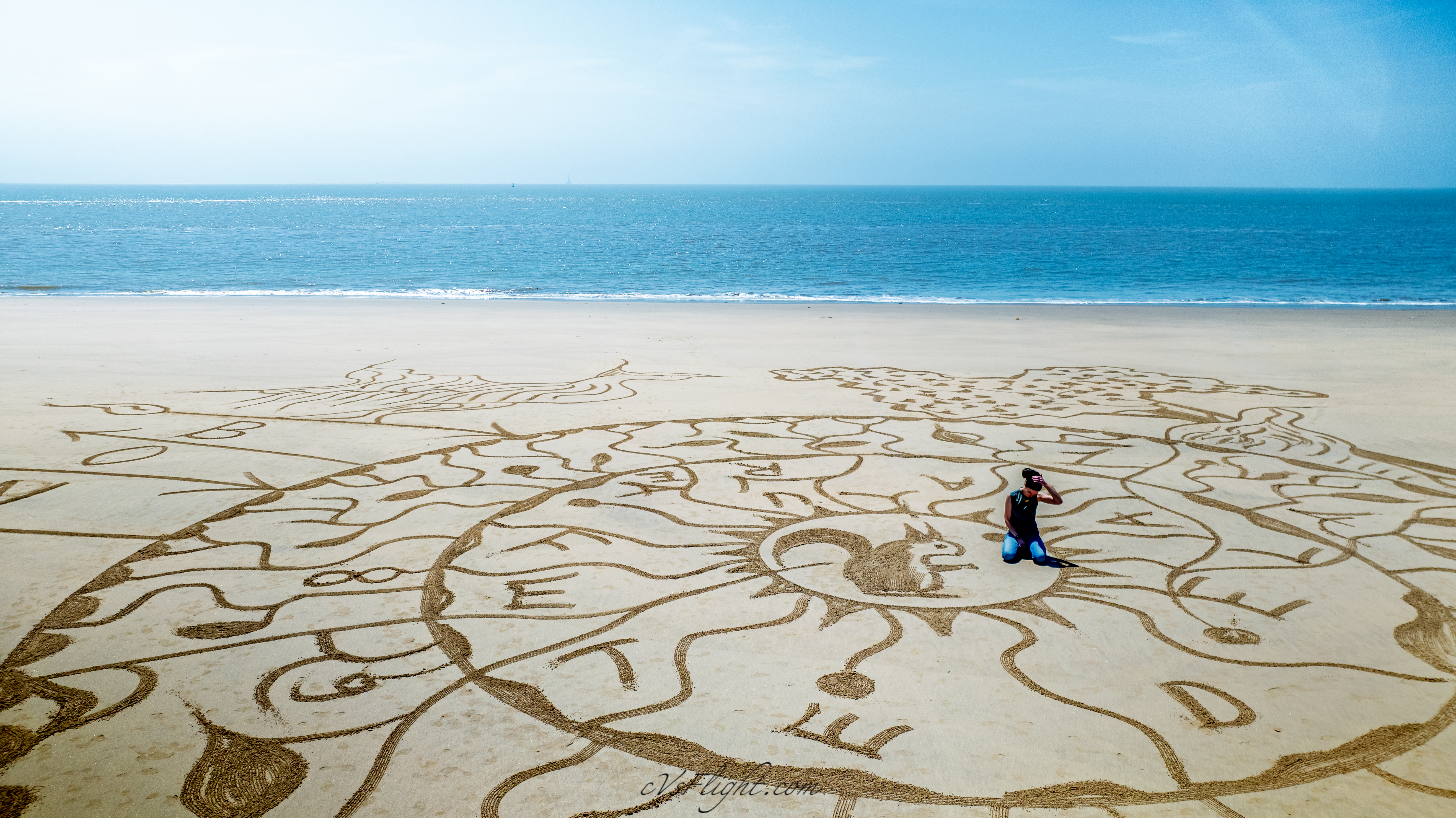Beach art et horizon marin à Saint-Palais-sur-Mer